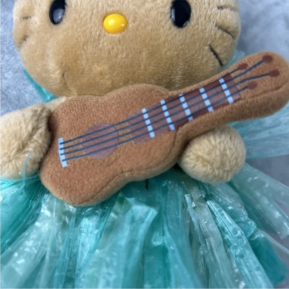 Sanrio jello kitty tan sun-kissed Hawaiian Ukulele rare - Picture 6 of 7